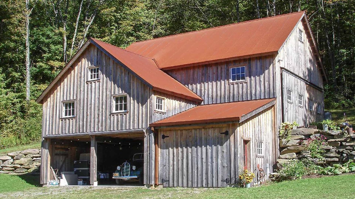 What Is Reclaimed Metal Roofing? Buyers Guide For Rusty Tin Roofing