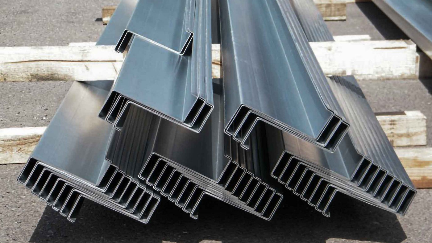 https://f.hubspotusercontent30.net/hubfs/6069238/images/products/galvanized-zee-purlins.jpg