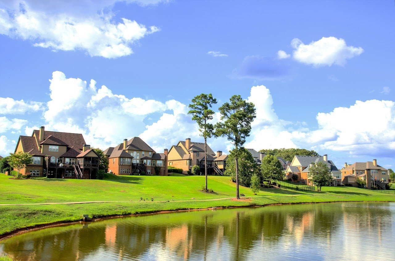 shingle roofs in neighborhood