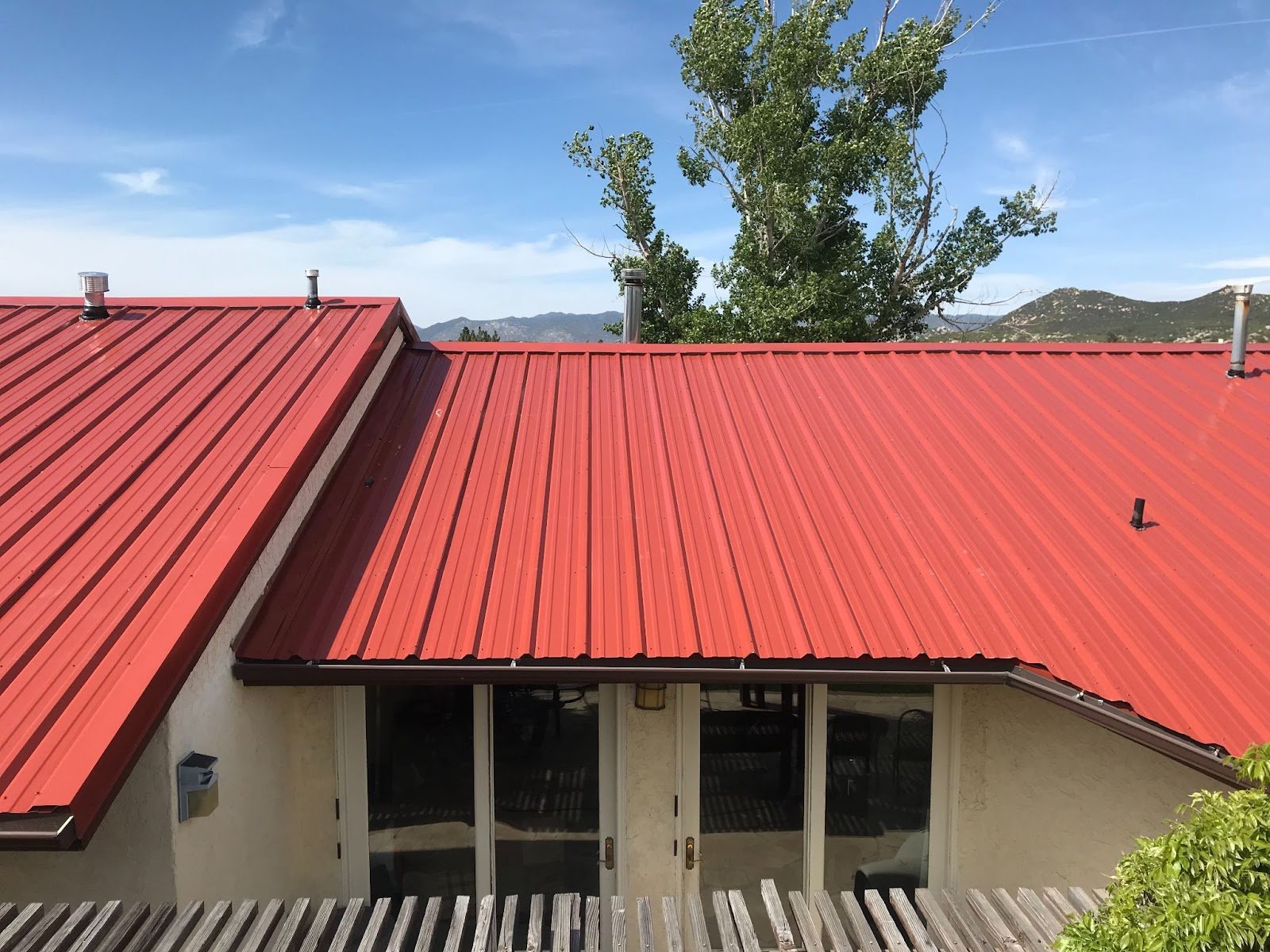 How Do I Buy From A Metal Roofing Manufacturer Near Me?