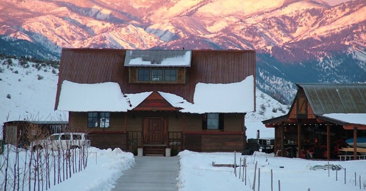 Why Should I Choose A Metal Roof In Snow Country? (Benefits & Challenges)