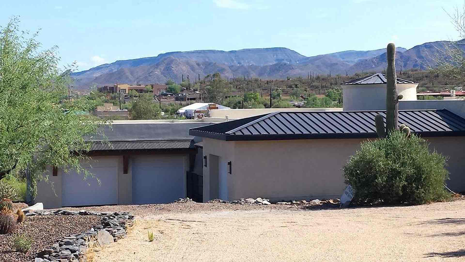 Corrugated Dark Bronze Metal Roofing Siding Panels Fencing